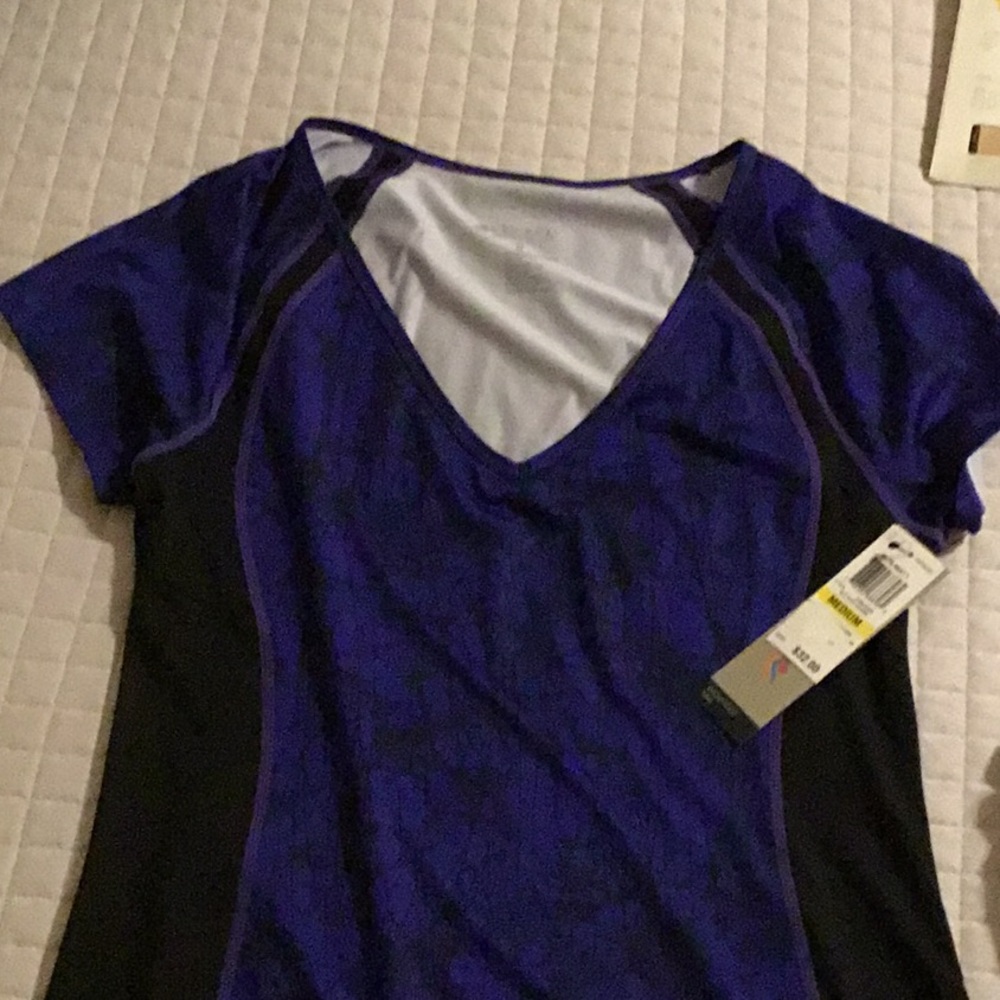 New workout top. Ideology. M